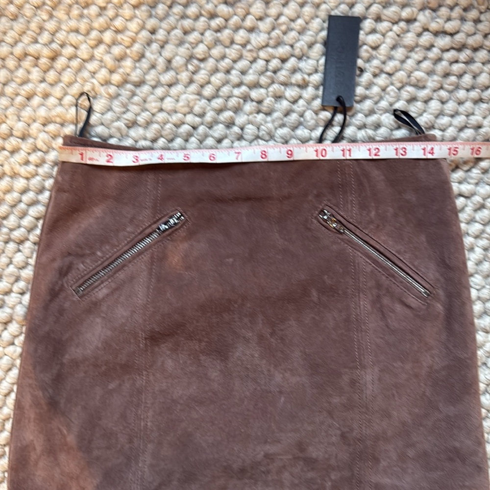 Blank NYC Women's Tan Suede skirt - Picture 4 of 6